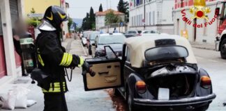 Gorizia-incendio-autovettura