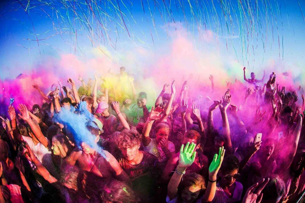 Holi-on-tour