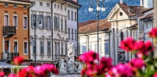 passeggiata piazza della Vittoria