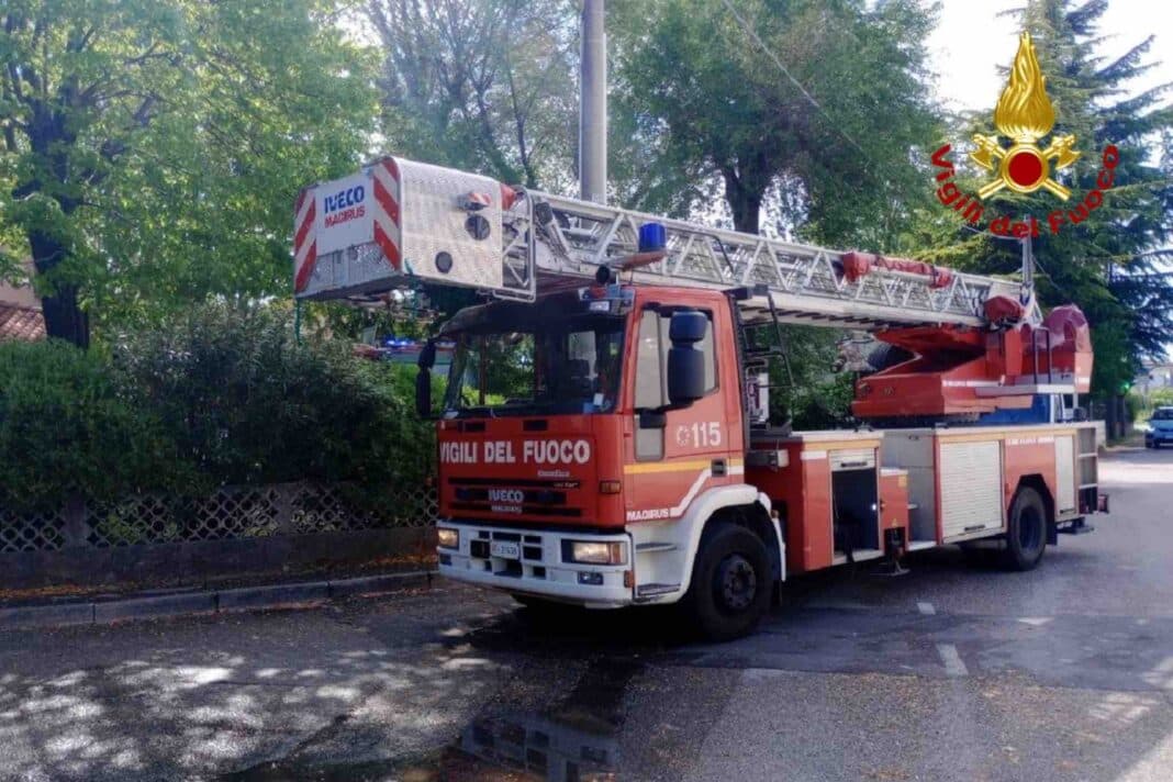 Vigili del fuoco, incendio