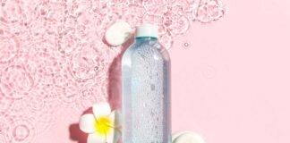 Acqua micellare, cos’è e come utilizzarla boccetta di acqua micellare